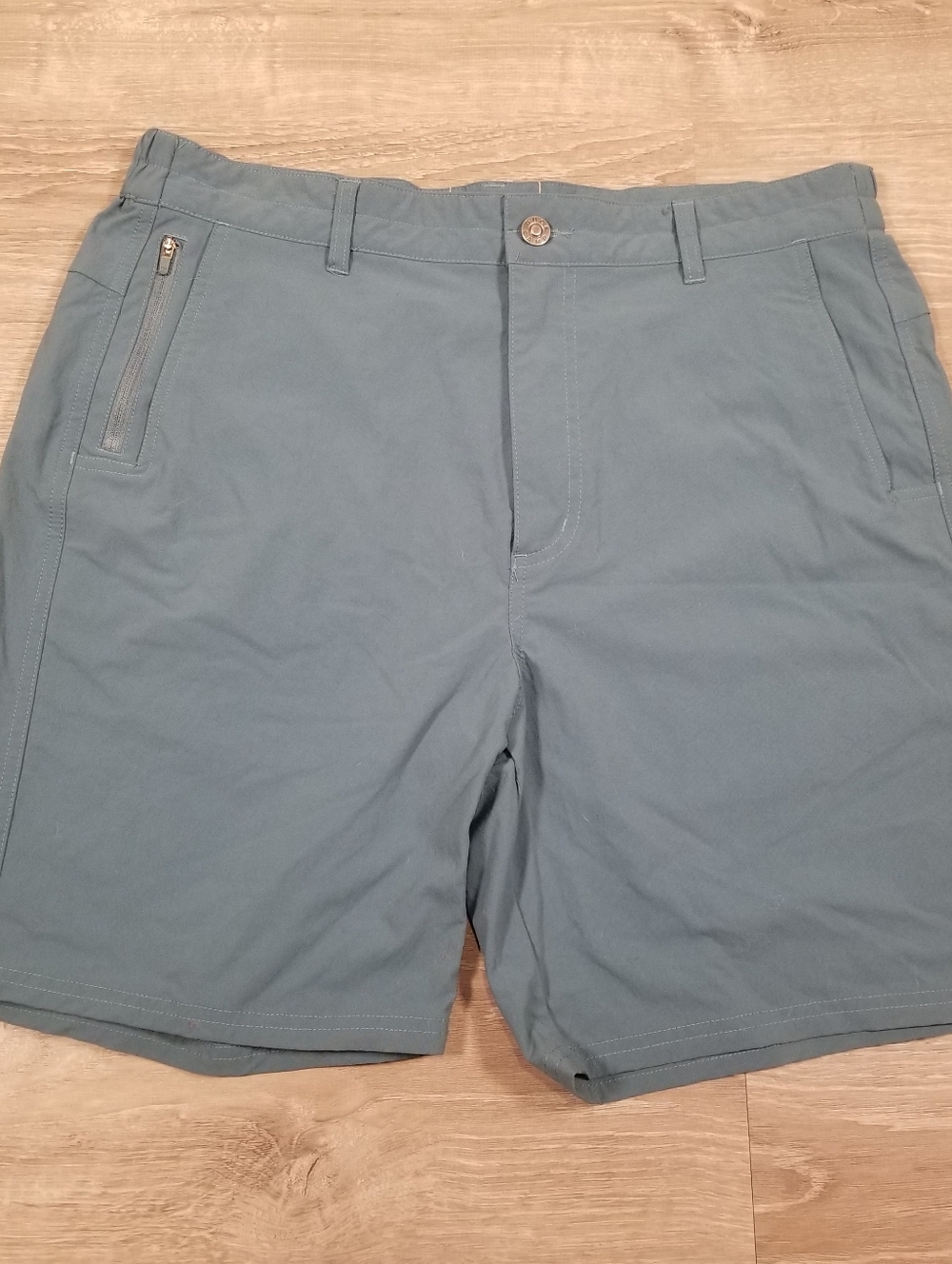 DUCK CAMP Drifter Shorts Blue Mens Large Stretch Outdoors Zip Pocket UPF 40+